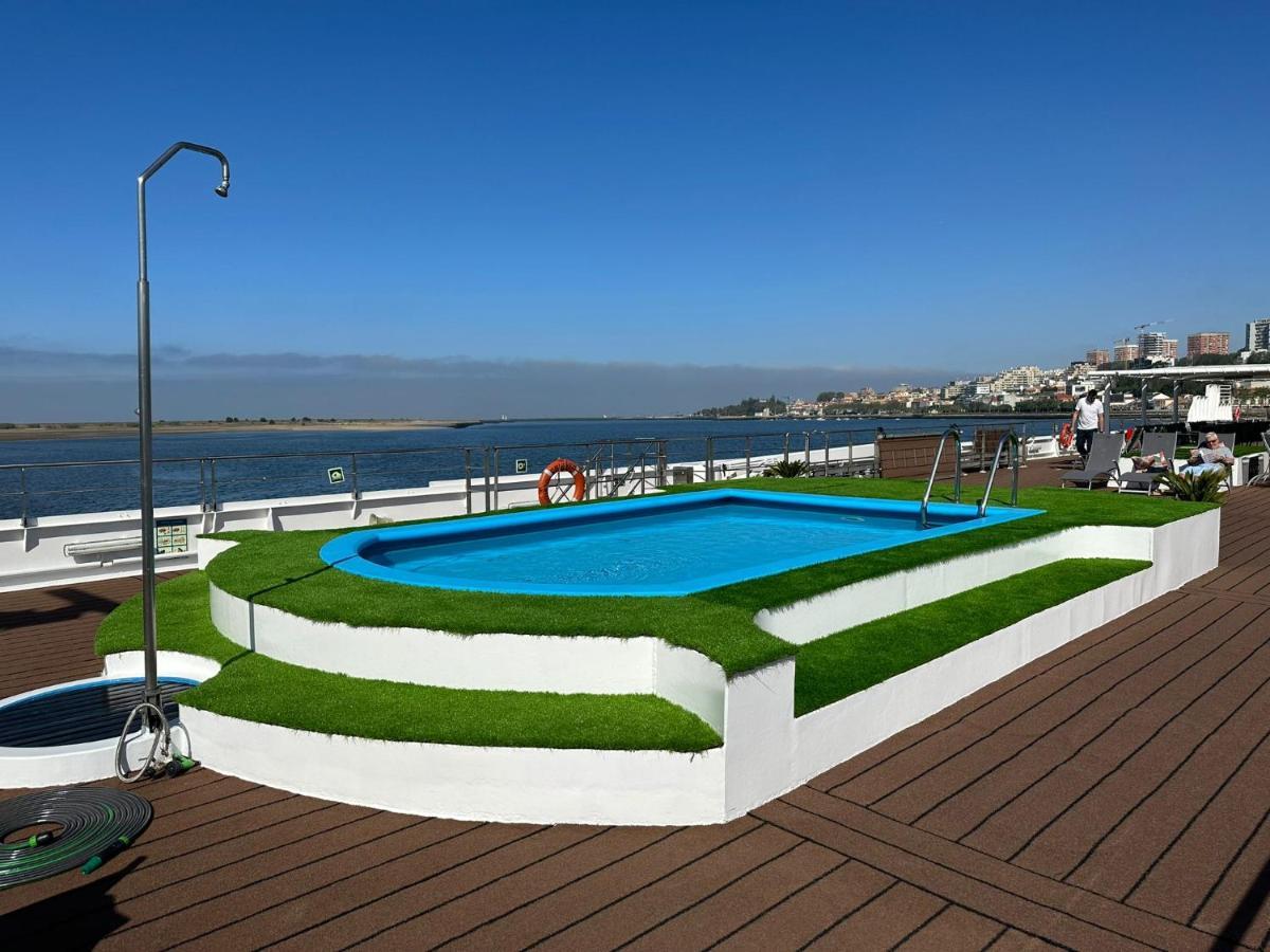 Hotel Douro Cruiser à Vila Nova de Gaia Extérieur photo